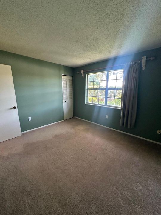 Activo con contrato: $1,950 (2 camas, 2 baños, 1173 Pies cuadrados)