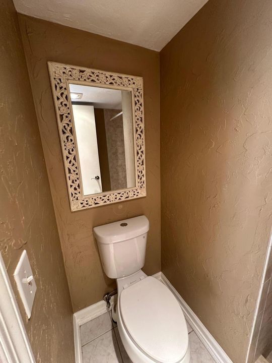 Activo con contrato: $1,950 (2 camas, 2 baños, 1173 Pies cuadrados)