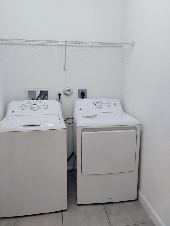 For Sale: $420,000 (4 beds, 3 baths, 2271 Square Feet)