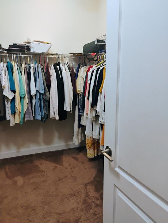 For Sale: $420,000 (4 beds, 3 baths, 2271 Square Feet)