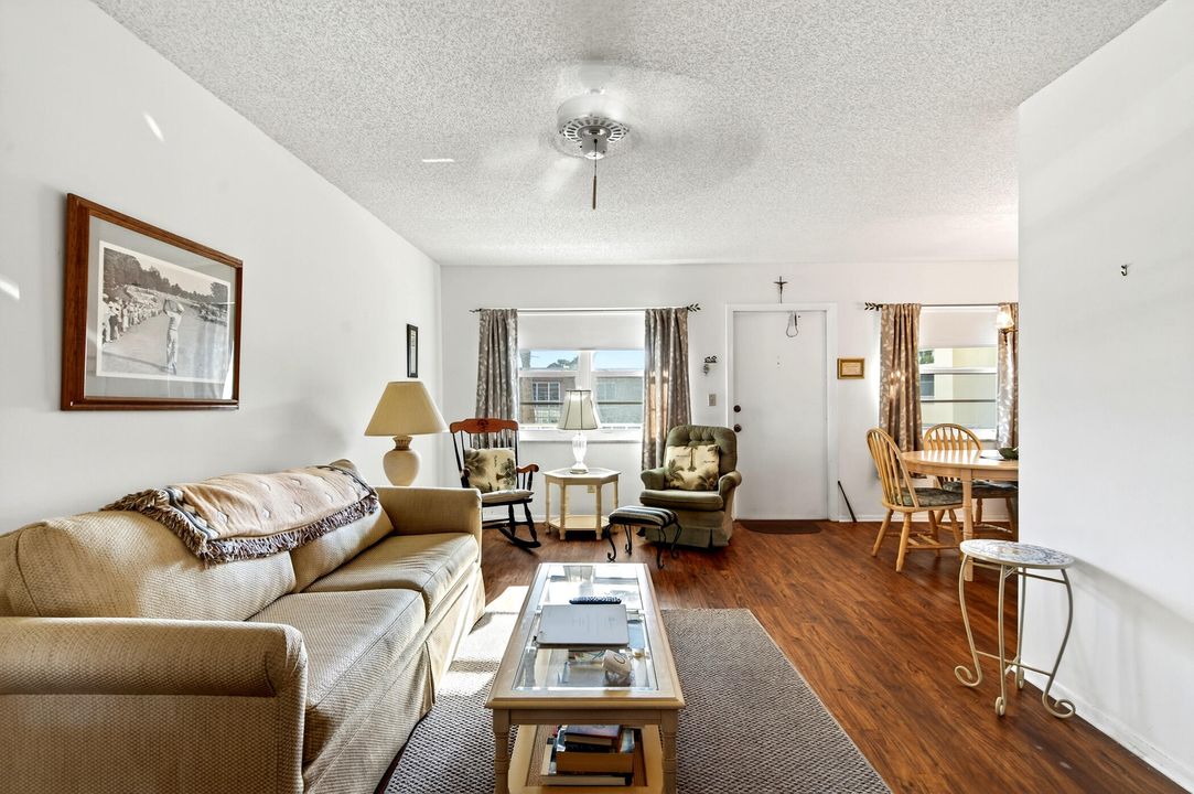 На продажу: $100,000 (1 спален, 1 ванн, 750 Квадратных фут)