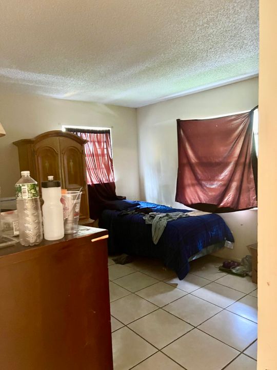 Activo con contrato: $999,900 (0 camas, 0 baños, 4292 Pies cuadrados)