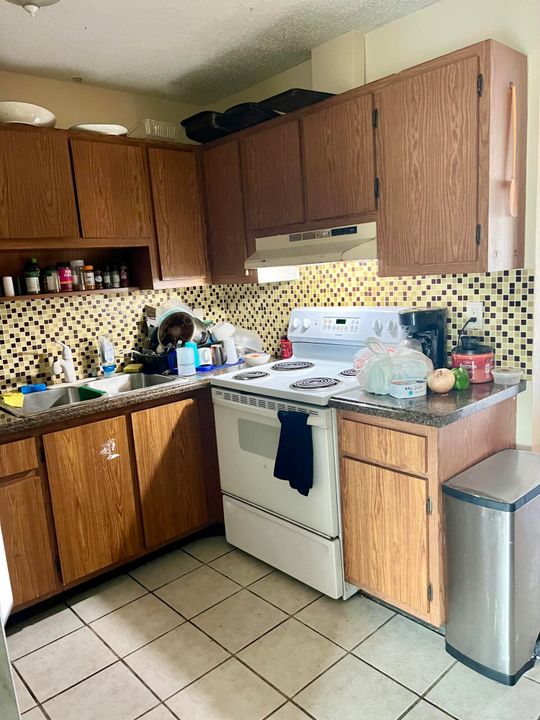 Activo con contrato: $999,900 (0 camas, 0 baños, 4292 Pies cuadrados)