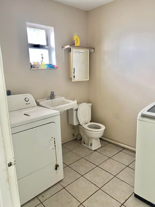 Activo con contrato: $999,900 (0 camas, 0 baños, 4292 Pies cuadrados)