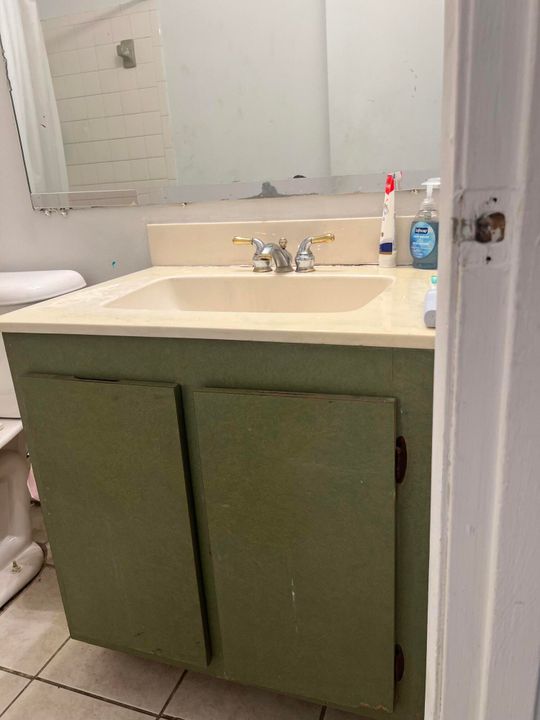 Activo con contrato: $999,900 (0 camas, 0 baños, 4292 Pies cuadrados)