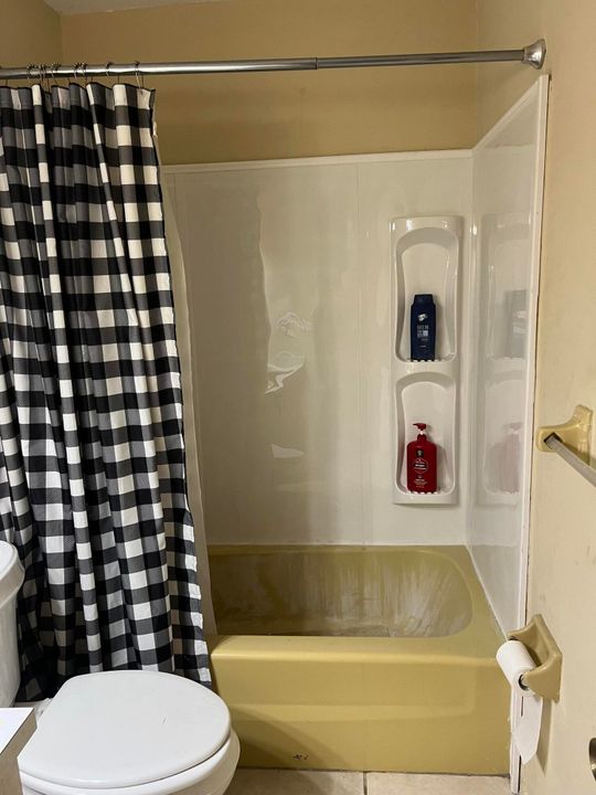 Activo con contrato: $999,900 (0 camas, 0 baños, 4292 Pies cuadrados)