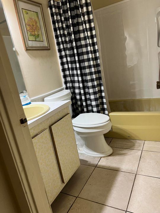 Activo con contrato: $999,900 (0 camas, 0 baños, 4292 Pies cuadrados)