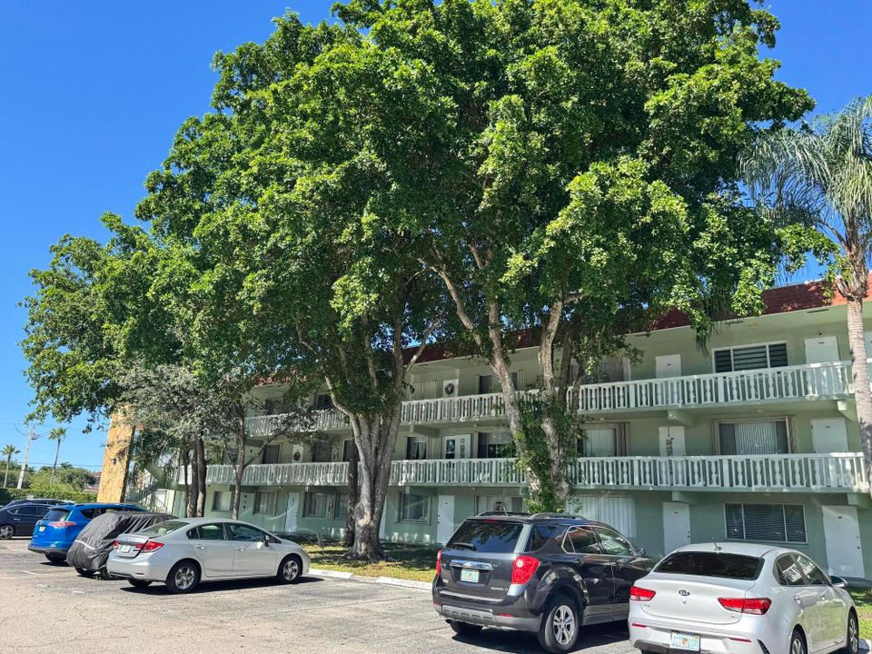 For Sale: $85,000 (2 beds, 1 baths, 850 Square Feet)