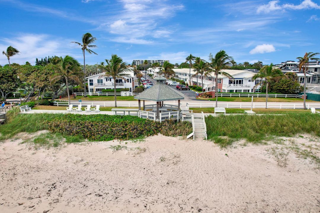 На продажу: $339,000 (2 спален, 2 ванн, 988 Квадратных фут)