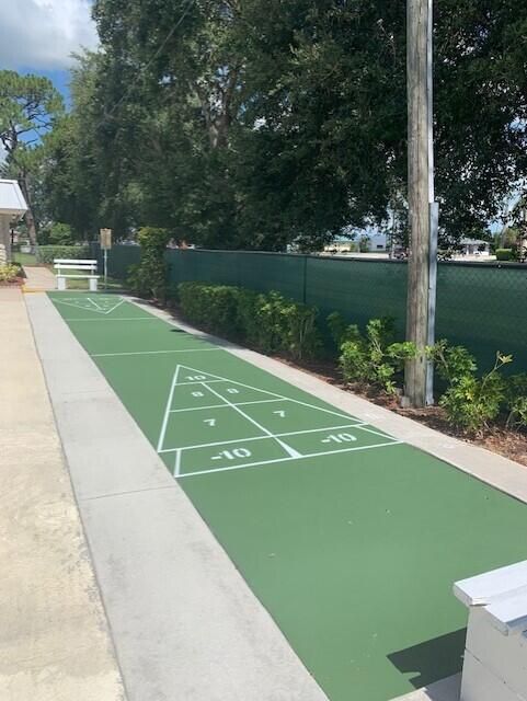 待售: $130,000 (2 贝兹, 1 浴室, 966 平方英尺)