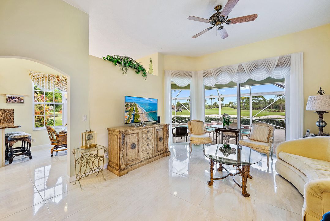 En Venta: $575,000 (3 camas, 2 baños, 1637 Pies cuadrados)