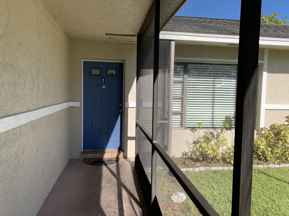 For Sale: $349,000 (2 beds, 2 baths, 1324 Square Feet)