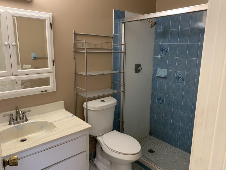 For Sale: $349,000 (2 beds, 2 baths, 1324 Square Feet)