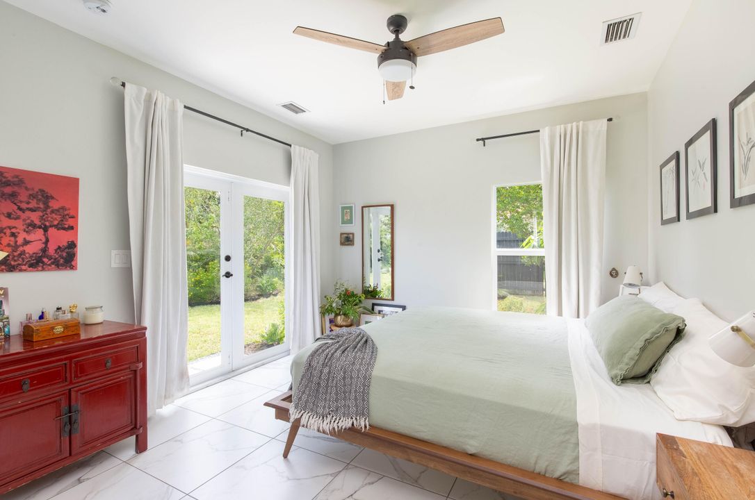 For Rent: $3,460 (3 beds, 2 baths, 1717 Square Feet)