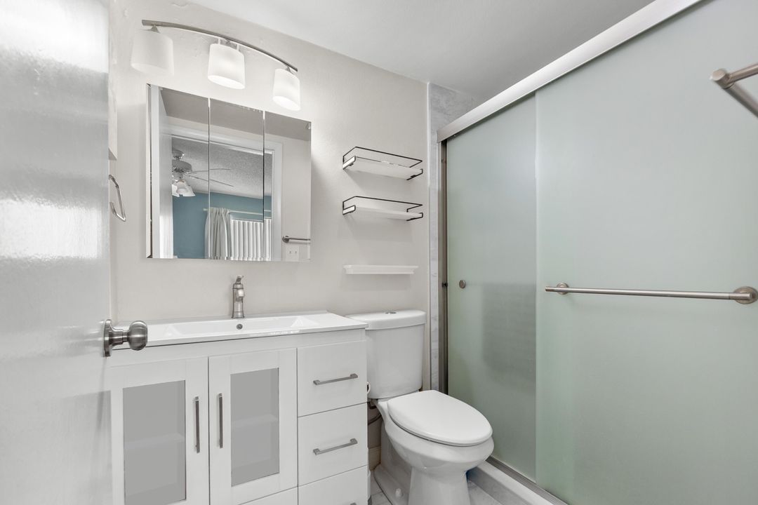 Active With Contract: $2,000 (2 beds, 2 baths, 1045 Square Feet)