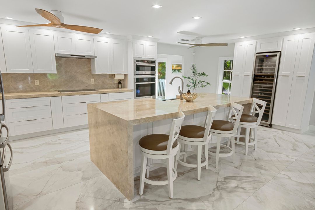 На продажу: $3,795,000 (3 спален, 4 ванн, 2602 Квадратных фут)