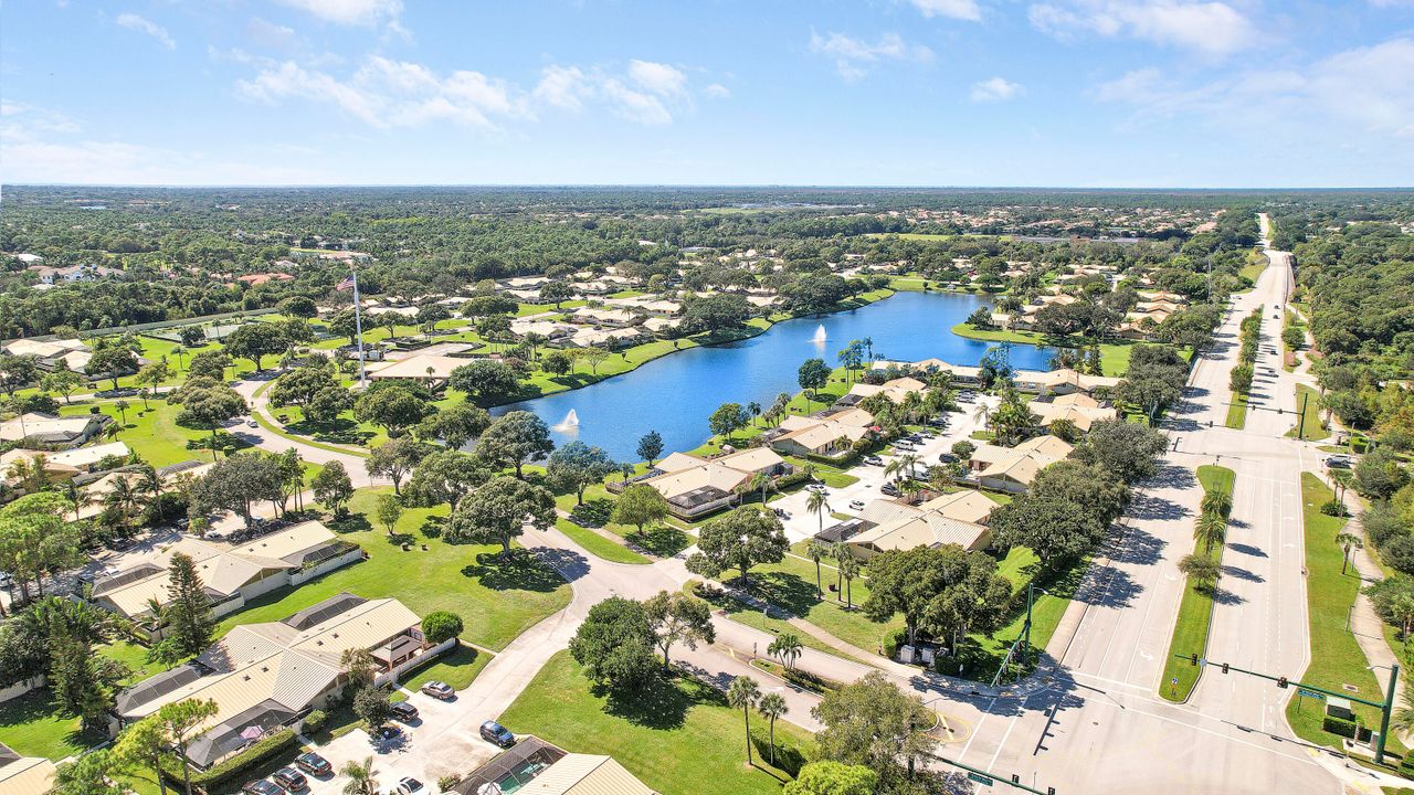 Active With Contract: $350,000 (3 beds, 2 baths, 1276 Square Feet)