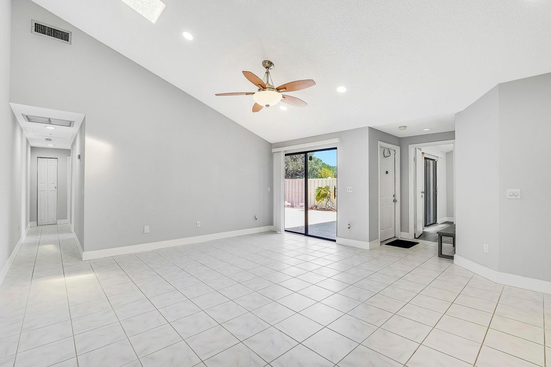 Active With Contract: $350,000 (3 beds, 2 baths, 1276 Square Feet)