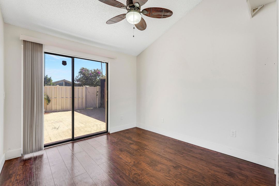 Active With Contract: $350,000 (3 beds, 2 baths, 1276 Square Feet)