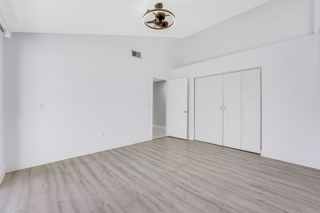 Active With Contract: $350,000 (3 beds, 2 baths, 1276 Square Feet)
