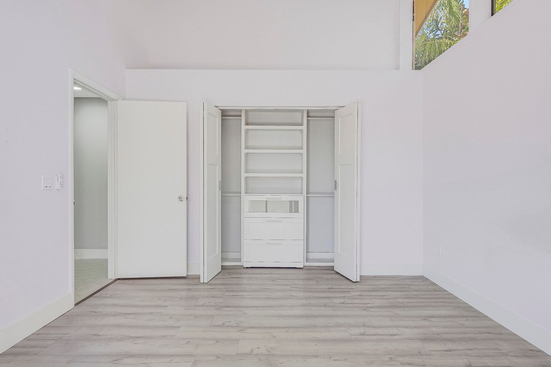 Active With Contract: $350,000 (3 beds, 2 baths, 1276 Square Feet)