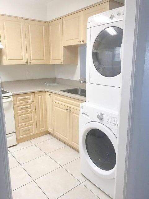 For Sale: $109,000 (2 beds, 2 baths, 1092 Square Feet)