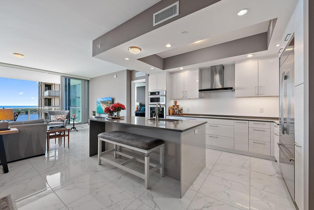 待售: $2,695,000 (3 贝兹, 4 浴室, 2445 平方英尺)