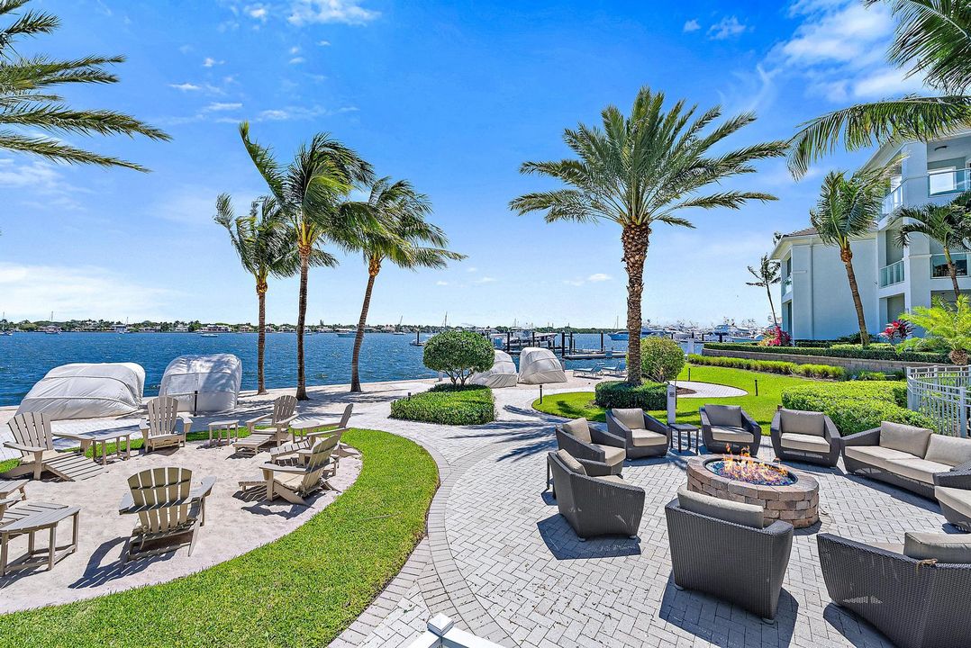 待售: $2,695,000 (3 贝兹, 4 浴室, 2445 平方英尺)