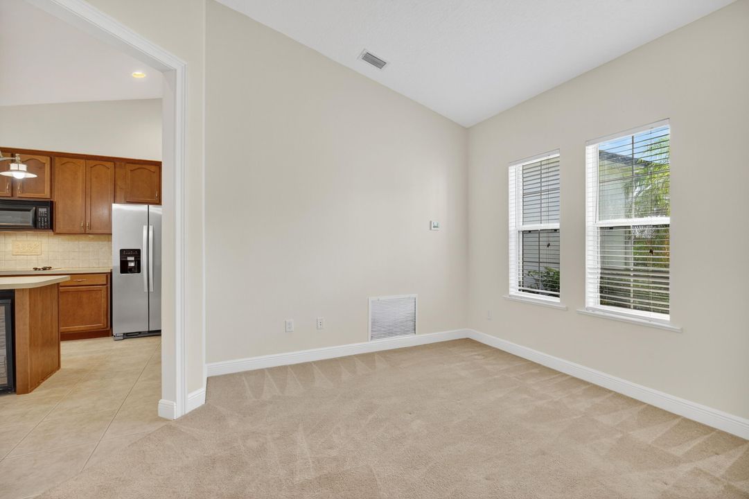 Activo con contrato: $375,000 (3 camas, 2 baños, 2034 Pies cuadrados)