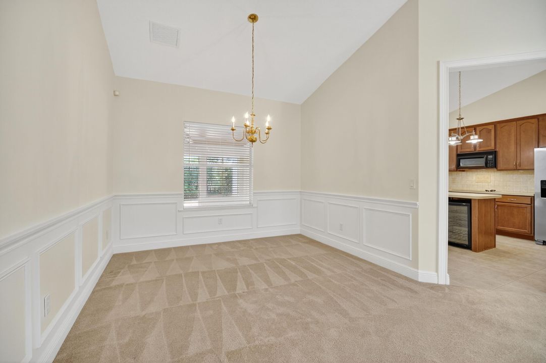 Activo con contrato: $375,000 (3 camas, 2 baños, 2034 Pies cuadrados)