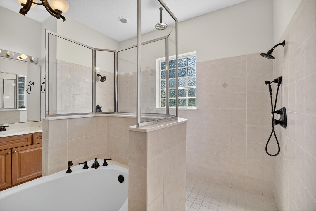 Activo con contrato: $375,000 (3 camas, 2 baños, 2034 Pies cuadrados)