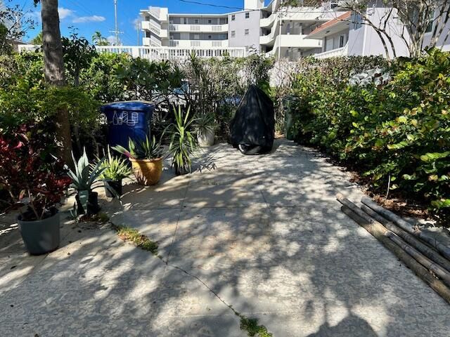 出租: $1,700 (1 贝兹, 1 浴室, 770 平方英尺)