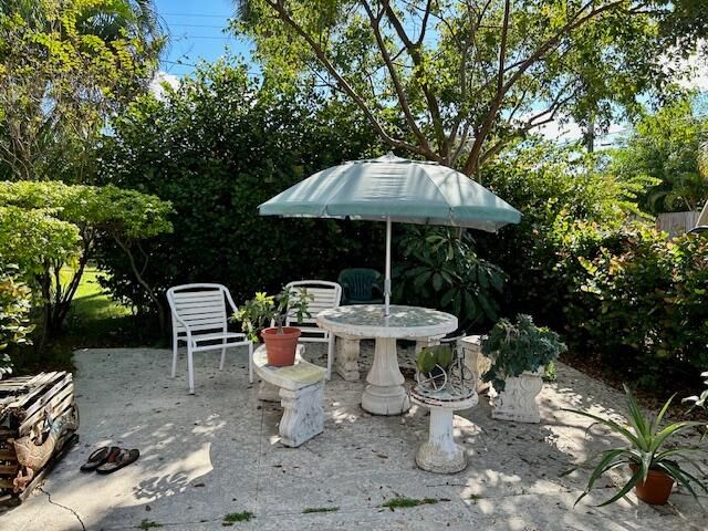 出租: $1,700 (1 贝兹, 1 浴室, 770 平方英尺)