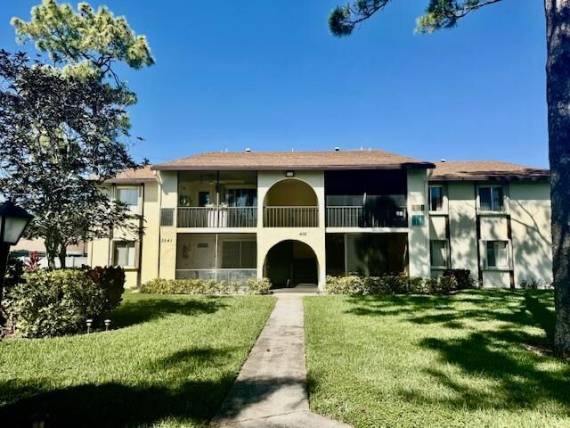 For Sale: $169,900 (1 beds, 1 baths, 682 Square Feet)