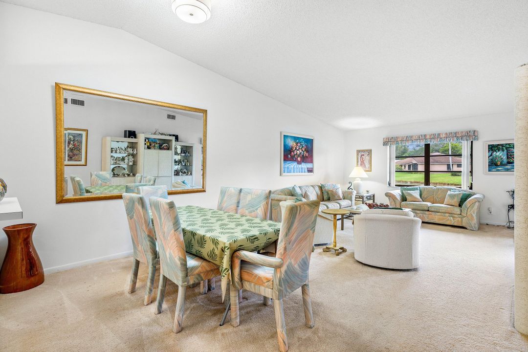 For Sale: $314,000 (2 beds, 2 baths, 1382 Square Feet)