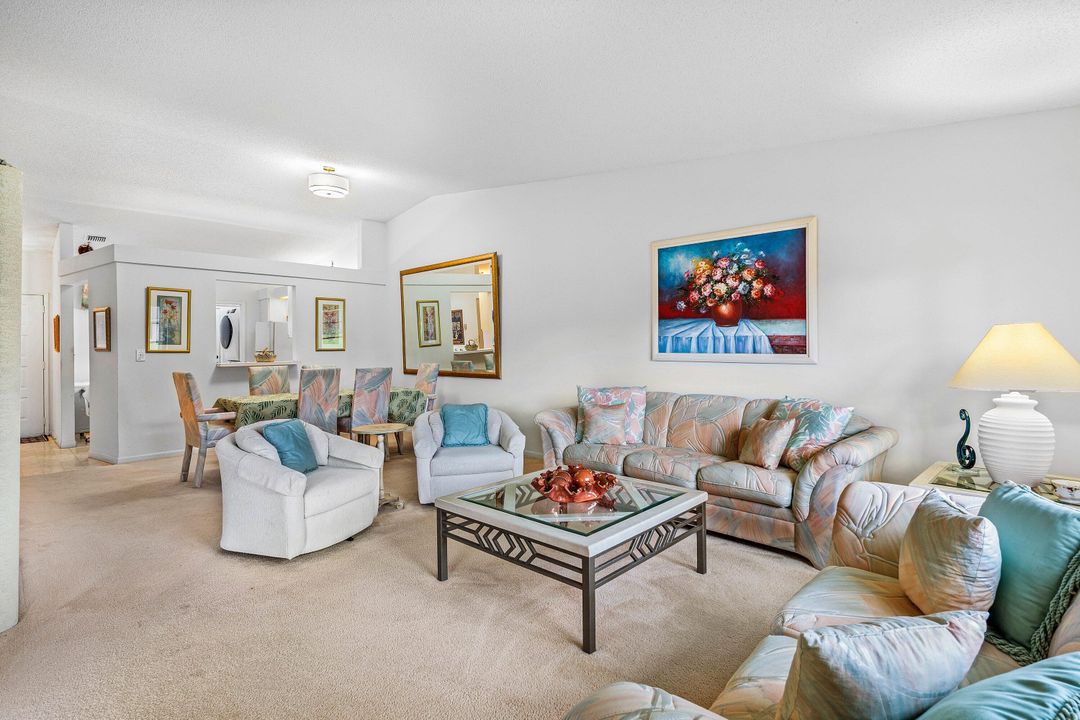 For Sale: $314,000 (2 beds, 2 baths, 1382 Square Feet)