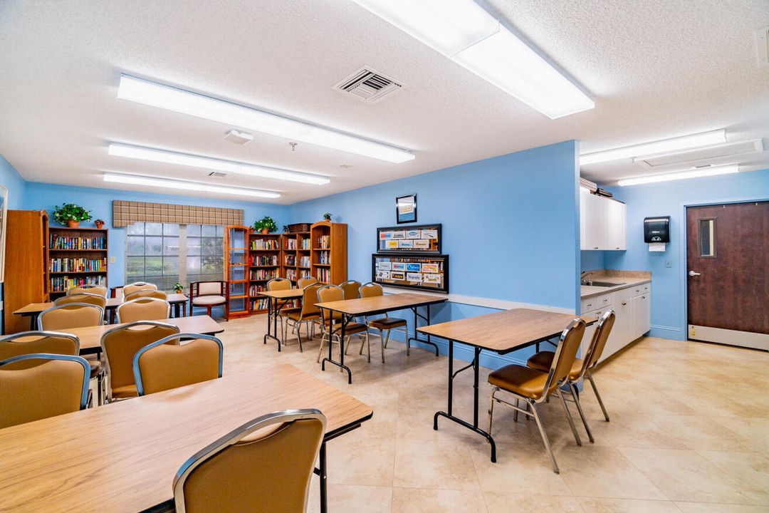 For Sale: $314,000 (2 beds, 2 baths, 1382 Square Feet)