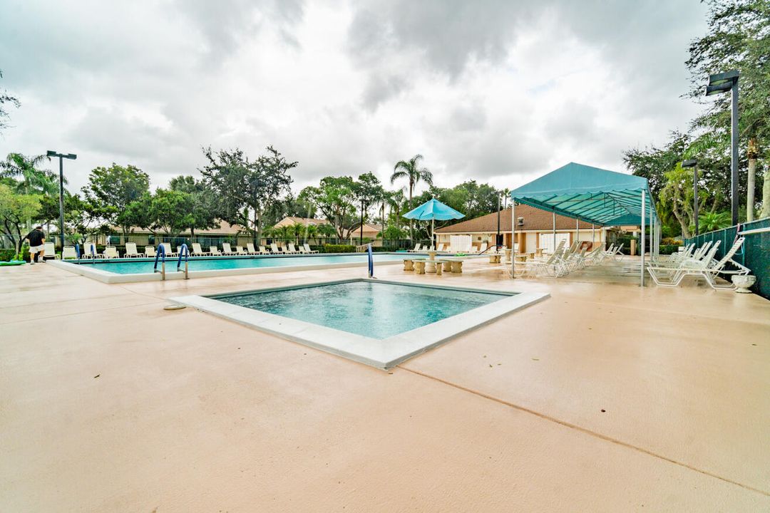 For Sale: $314,000 (2 beds, 2 baths, 1382 Square Feet)