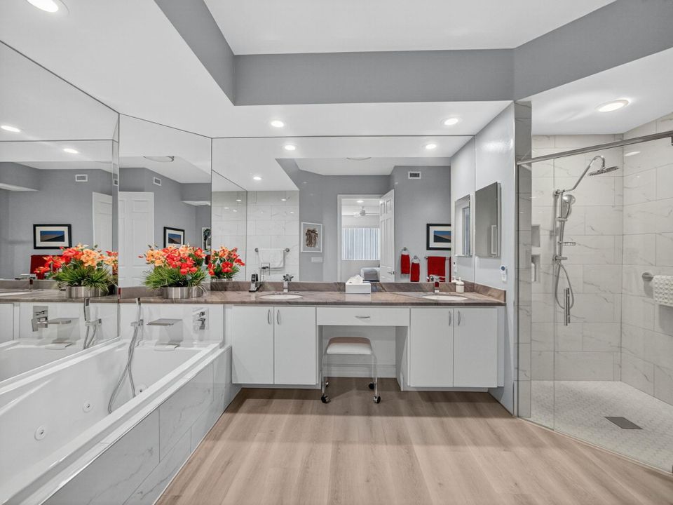 Activo con contrato: $995,000 (3 camas, 2 baños, 2423 Pies cuadrados)