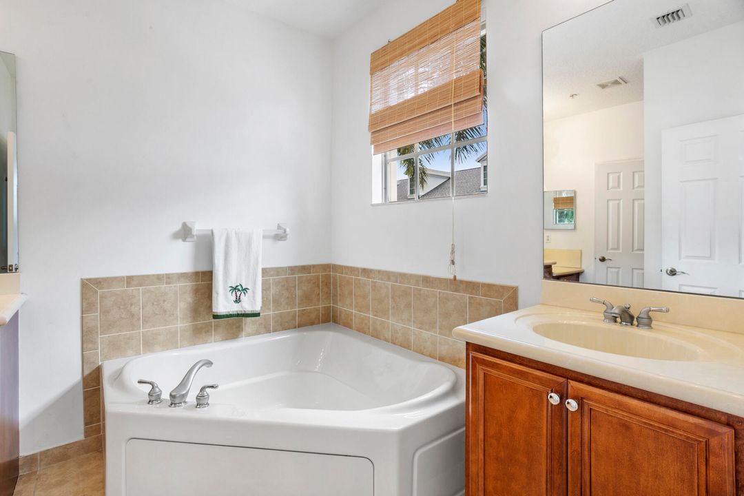 For Sale: $469,000 (3 beds, 2 baths, 2068 Square Feet)