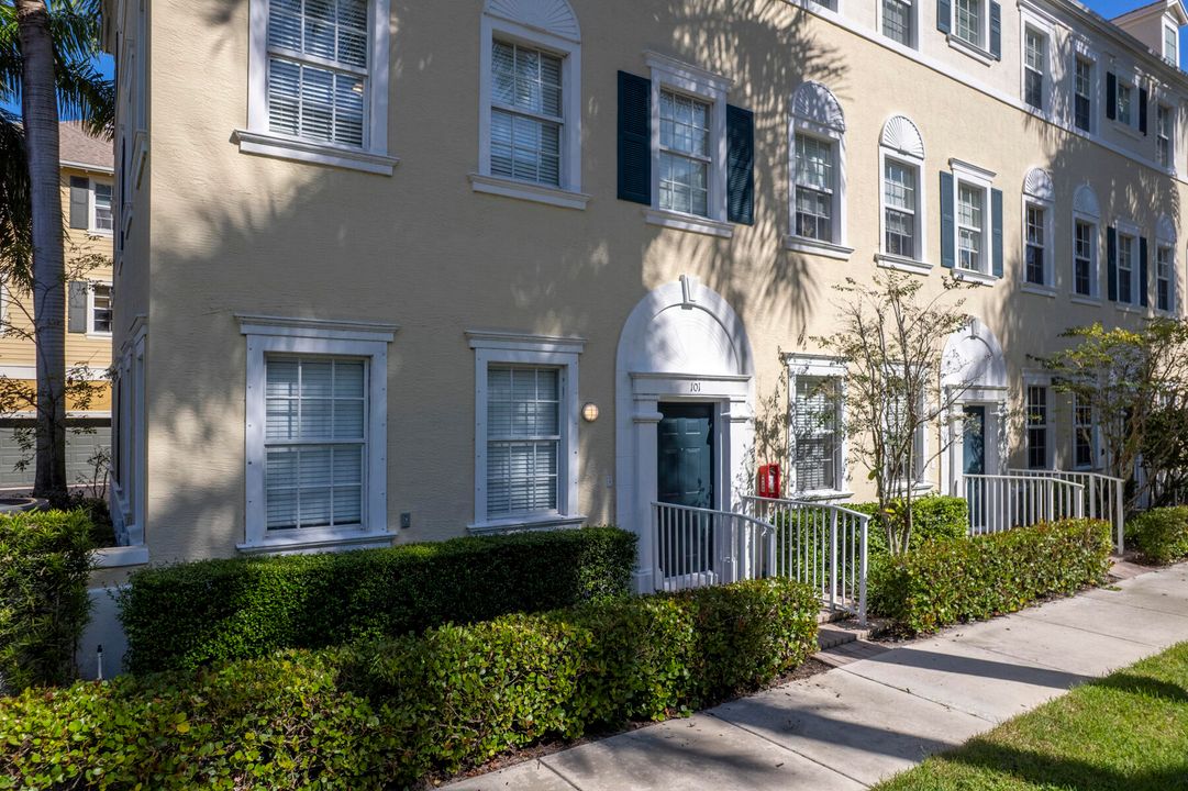 For Sale: $469,000 (3 beds, 2 baths, 2068 Square Feet)