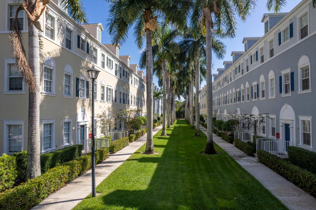 For Sale: $469,000 (3 beds, 2 baths, 2068 Square Feet)