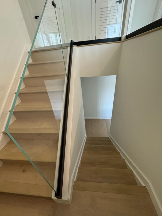 For Sale: $2,550,000 (3 beds, 3 baths, 2552 Square Feet)