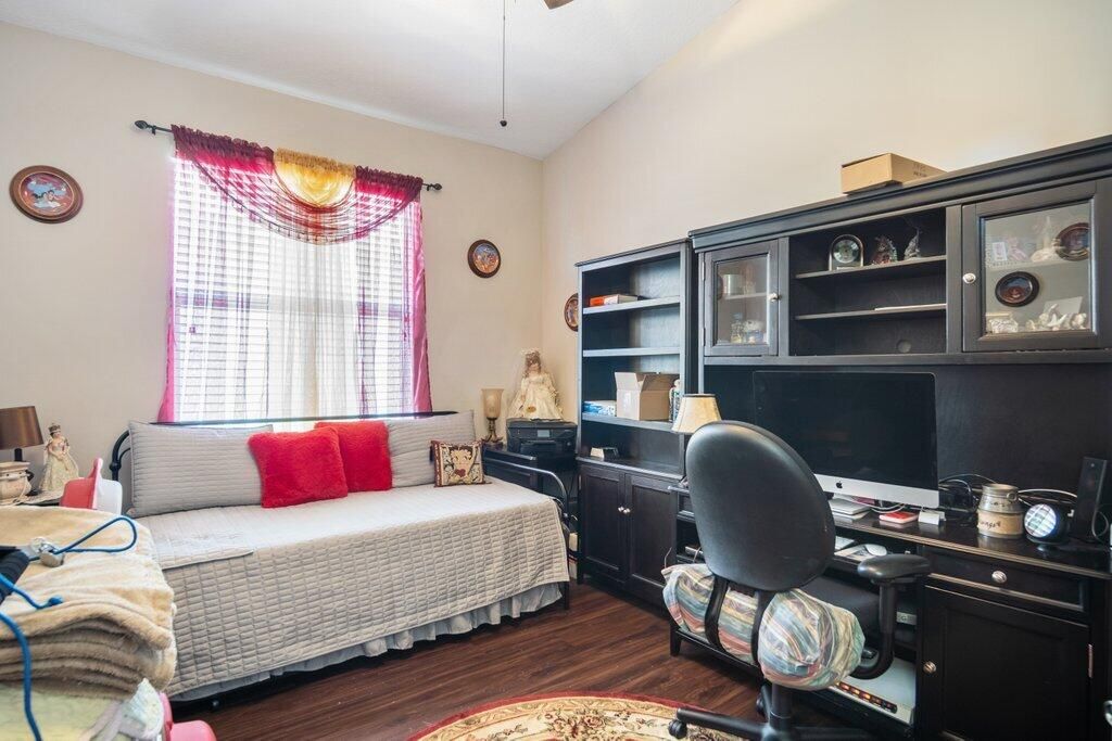 待售: $335,000 (2 贝兹, 2 浴室, 1738 平方英尺)