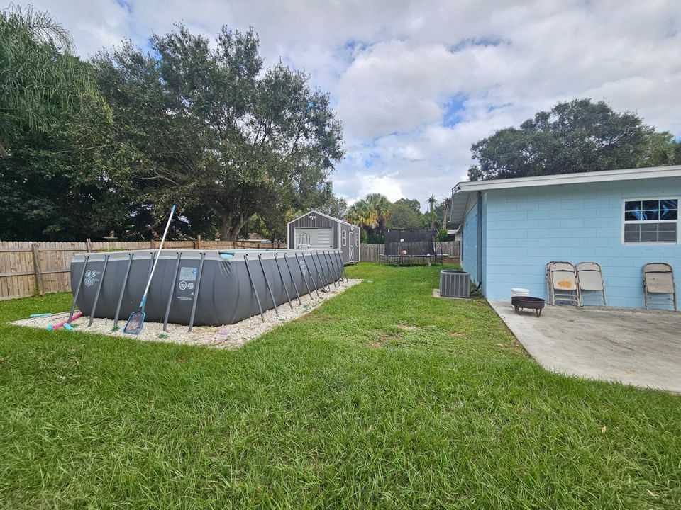 For Sale: $315,000 (3 beds, 2 baths, 1715 Square Feet)