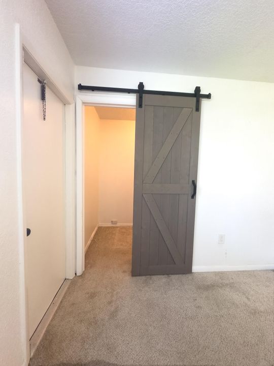 For Sale: $289,900 (2 beds, 2 baths, 1348 Square Feet)