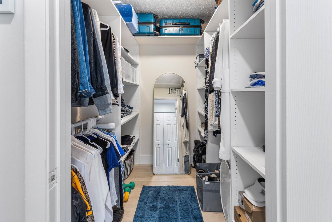 For Sale: $119,900 (2 beds, 2 baths, 1429 Square Feet)