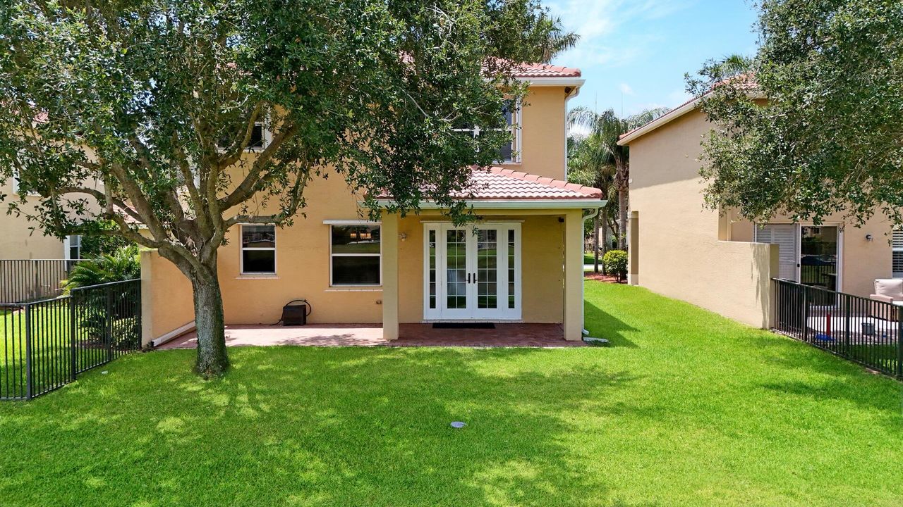 En Renta: $4,200 (4 camas, 3 baños, 2062 Pies cuadrados)