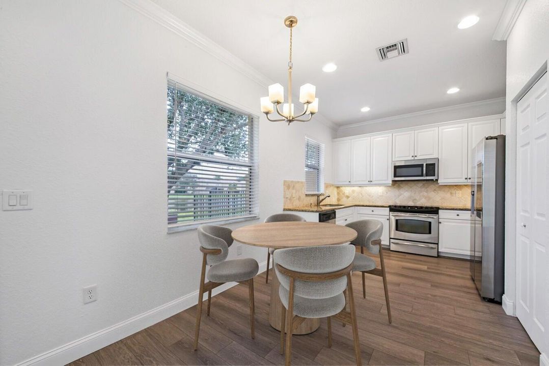 En Renta: $4,200 (4 camas, 3 baños, 2062 Pies cuadrados)