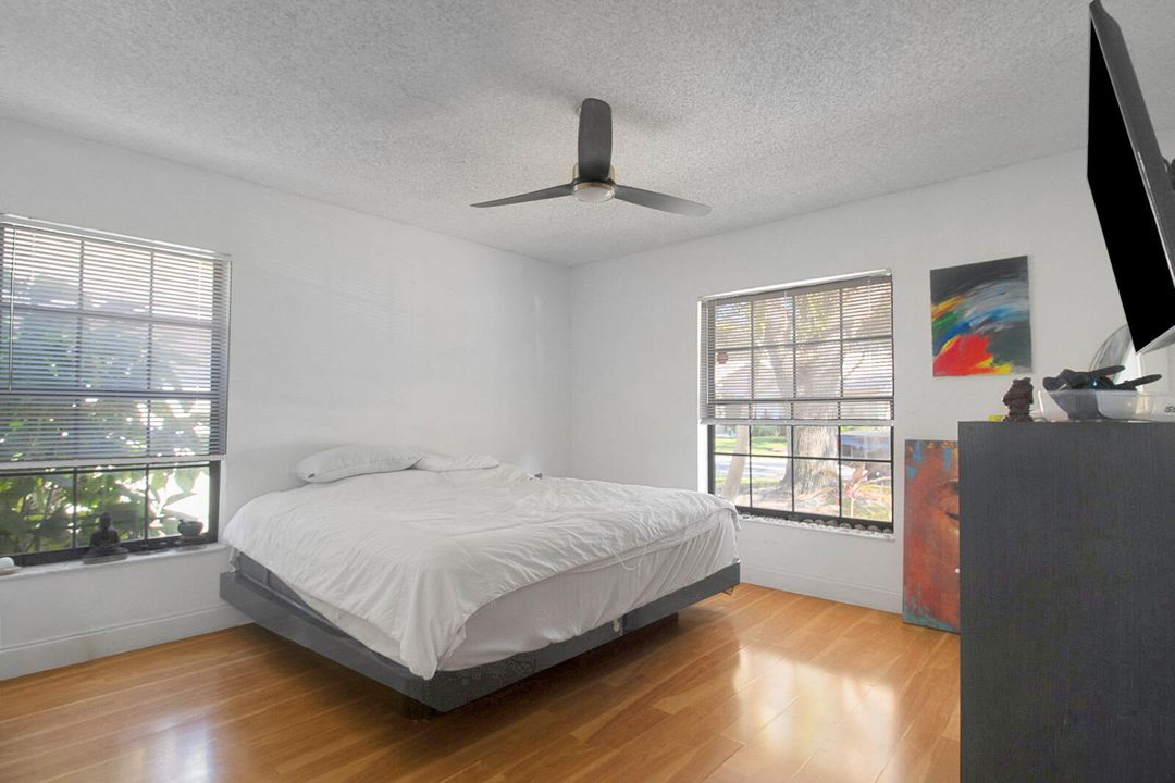 For Sale: $420,000 (3 beds, 2 baths, 1818 Square Feet)